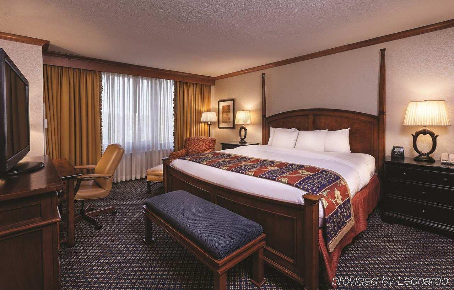 더블트리 바이 힐튼 호텔 시카고 - 오크 브룩 오크브룩 객실 사진